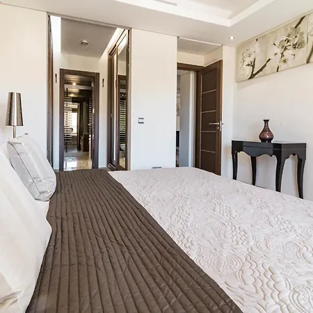 Bp7c.2a Beachfront Penthouse With Private Pool