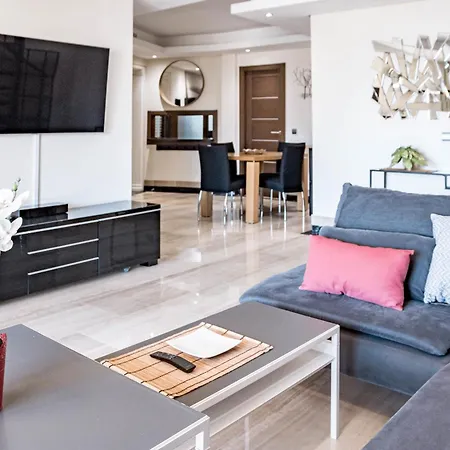 Bp7c.2a Beachfront Penthouse With Private Pool דירה אסטפונה