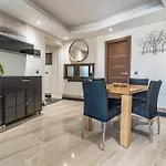 Daire Bp7c.2a Beachfront Penthouse With Private Pool